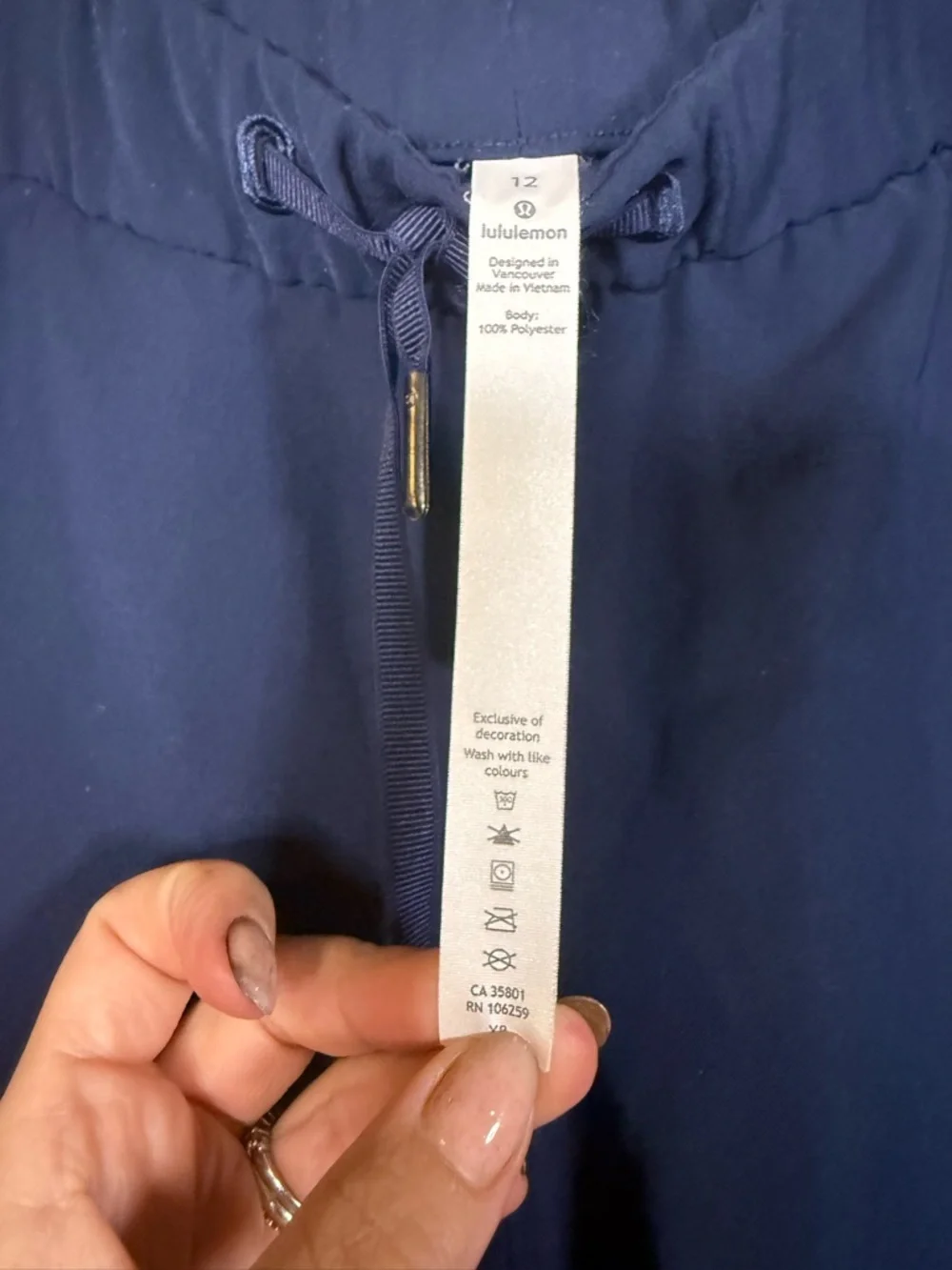 Lululemon On The Fly Cropped Pants size 12